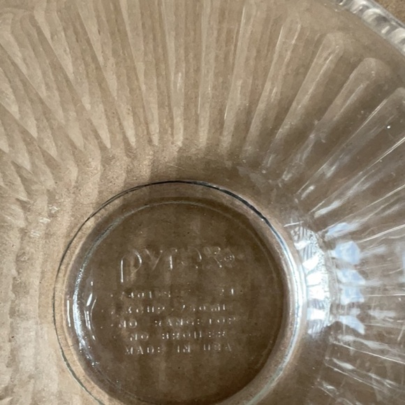 Pyrex Clear Glass Food Storage Bowl pair - Picture 3 of 5